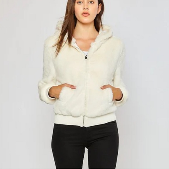 Reflex Tops - NWT Reflex Faux Fur Hood Zip Up Jacket SMALL